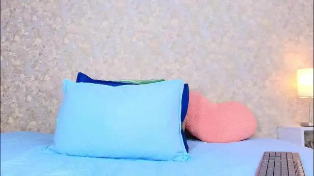 Image 6 of sharlott_kiss Stream on Chaturbate on 4 days ago