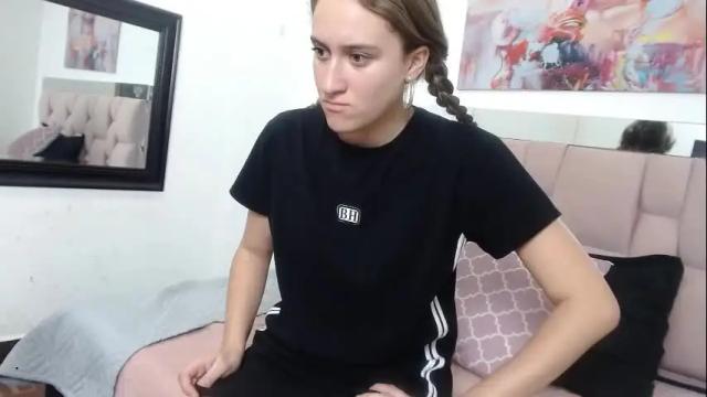 Image 10 of sharlotte__jones Stream on Chaturbate on 3 months ago