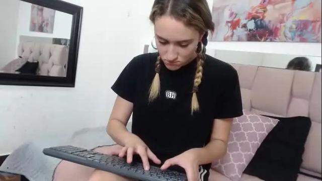 Image 12 of sharlotte__jones Stream on Chaturbate on 3 months ago