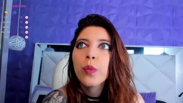 Image 4 of sharol_leon Stream on Chaturbate on 15 months ago