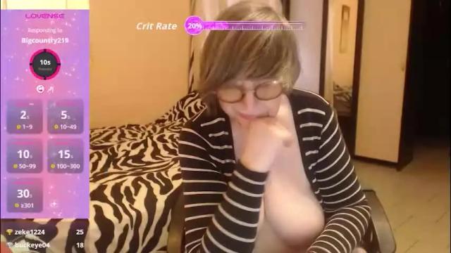 Image 4 of sharon_amore Stream on Chaturbate on 26 days ago