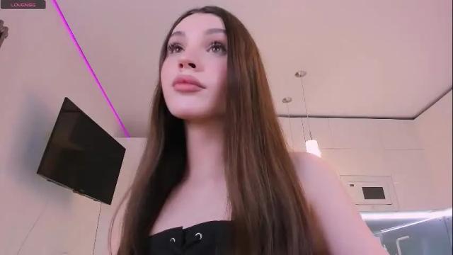 Image 12 of sharonforever Stream on Chaturbate on 2 months ago