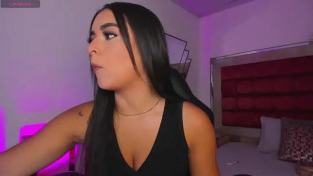 Image 4 of sharonlewy Stream on Chaturbate on 24 months ago