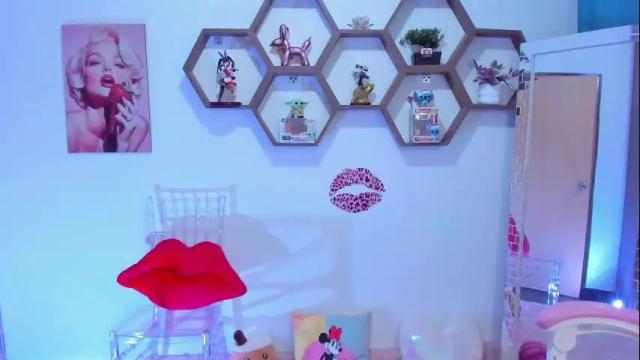 Image 10 of sharonsander1 Stream on Chaturbate on 1 month ago