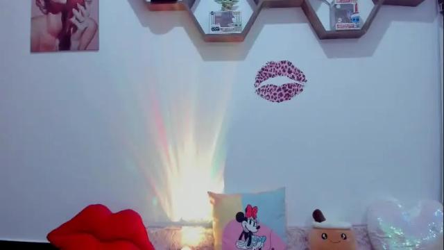 Image 4 of sharonsander1 Stream on Chaturbate on 2 months ago