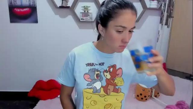 Image 12 of sharonsander1 Stream on Chaturbate on 26 days ago