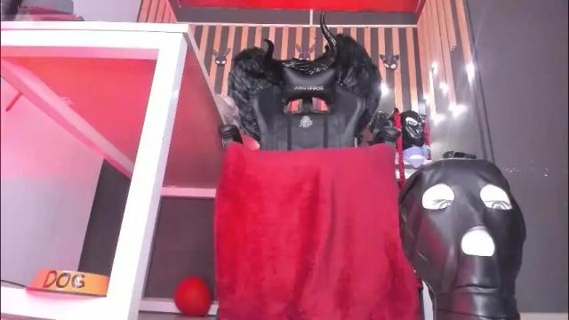 Image 2 of sharoon_gold Stream on Chaturbate on 2 months ago