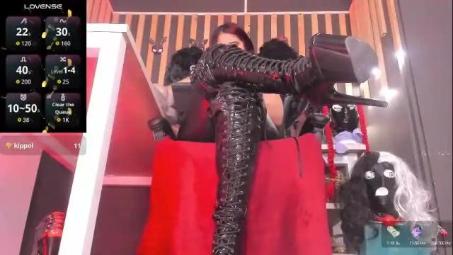 Image 7 of sharoon_gold Stream on Chaturbate on 2 months ago