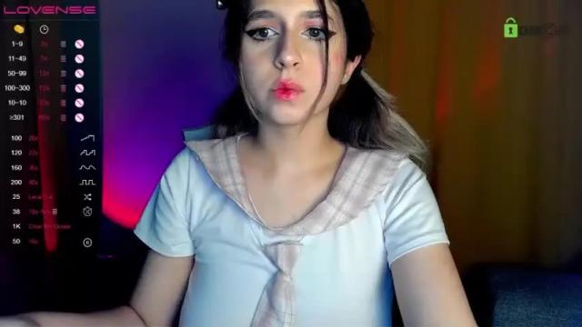 Image 11 of shawtymills_ Stream on Chaturbate on 18 months ago