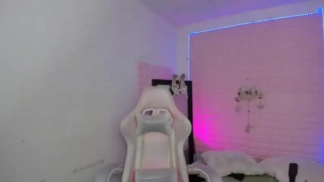 Thumbnail 1, shay_lee_'s Stream at Chaturbate, 18 months ago