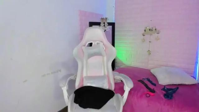 Image 11 of shay_lee_ Stream on Chaturbate on 17 months ago