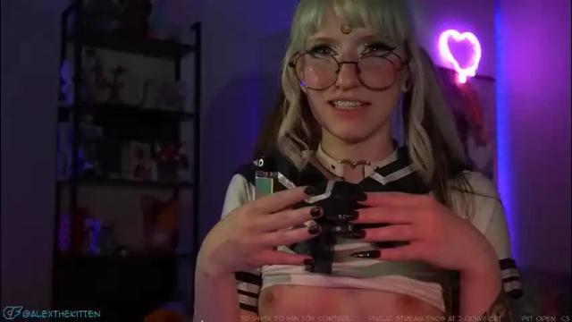 Image 10 of shaya_lake Stream on Chaturbate on 1 month ago