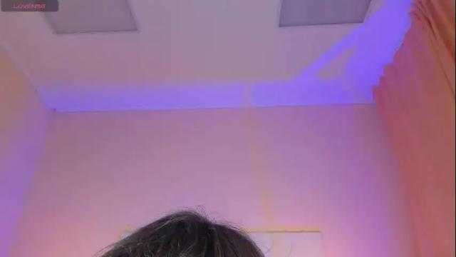 Image 4 of shayasilk Stream on Chaturbate on 3 months ago
