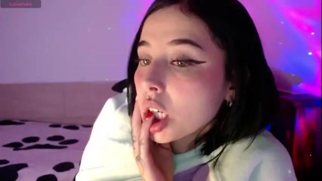 Image 12 of shayla_bbs Stream on Chaturbate on 1 month ago