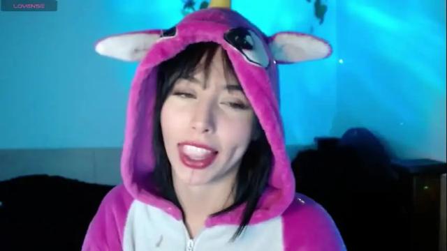 Image 3 of shayla_bbs Stream on Chaturbate on 23 days ago