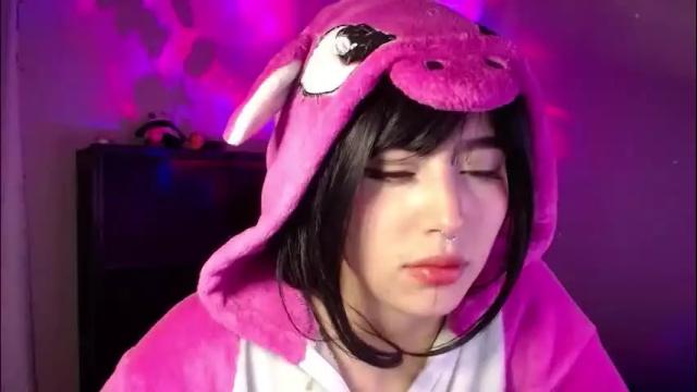 Image 8 of shayla_bbs Stream on Chaturbate on 9 days ago