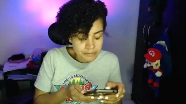 Image 3 of shayna_cute Stream on Chaturbate on 13 months ago