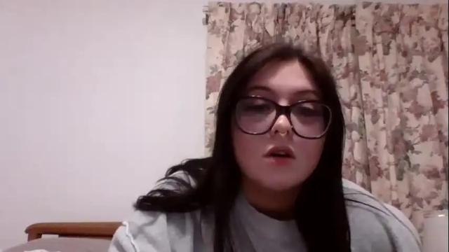 Image 2 of shedevil402 Stream on Chaturbate on 14 months ago