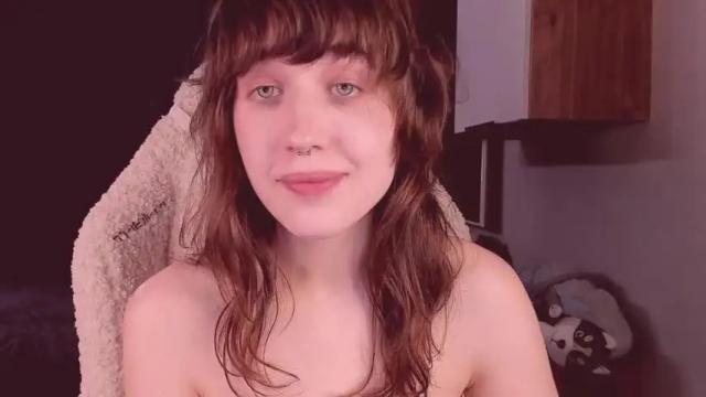 Image 7 of sheeny_shy Stream on Chaturbate on 15 months ago