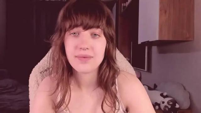 Image 11 of sheeny_shy Stream on Chaturbate on 15 months ago