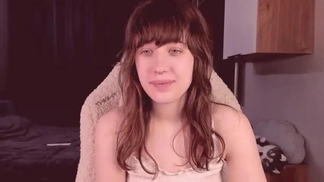 Image 7 of sheeny_shy Stream on Chaturbate on 15 months ago