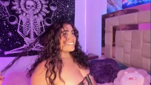 Thumbnail 1, sheeylaroee's Stream at Chaturbate, 2 months ago