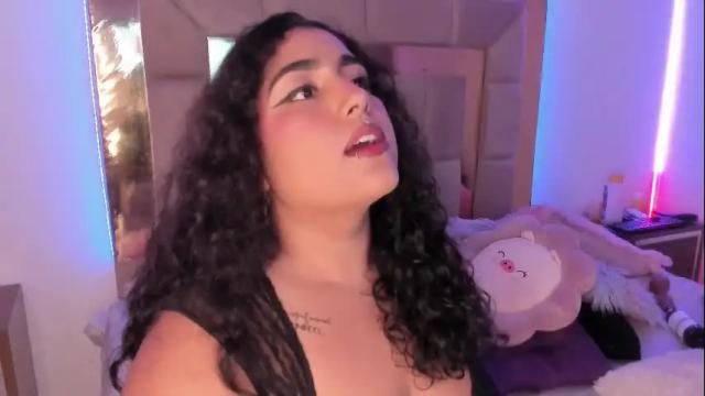 Image 2 of sheeylaroee Stream on Chaturbate on 20 days ago