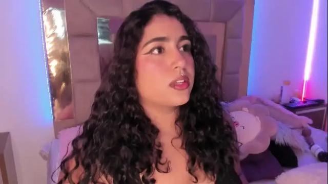 Image 3 of sheeylaroee Stream on Chaturbate on 20 days ago