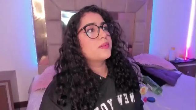 Thumbnail 1, sheeylaroee's Stream at Chaturbate, 18 days ago