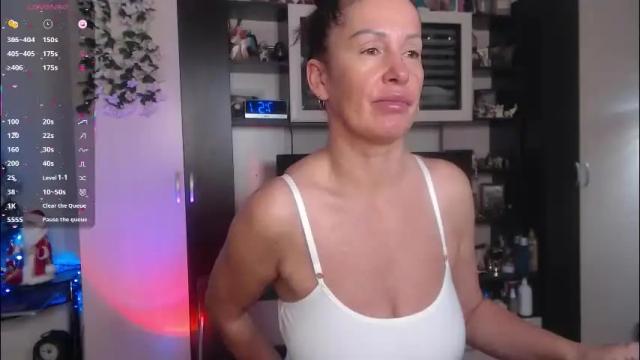 Image 3 of sheilaryan Stream on Chaturbate on 27 days ago