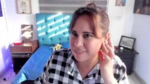 Image 11 of sheilla_hamilton Stream on Chaturbate on 16 months ago