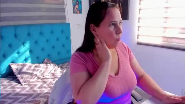 Image 10 of sheilla_hamilton Stream on Chaturbate on 17 months ago