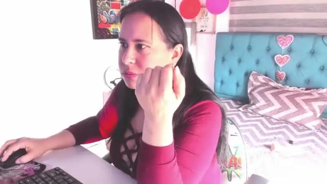 Image 10 of sheilla_hamilton Stream on Chaturbate on 14 months ago