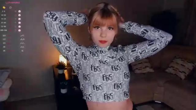 Image 2 of shelleyhessey Stream on Chaturbate on 14 months ago