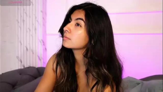 Image 3 of shelleymorell Stream on Chaturbate on 1 month ago