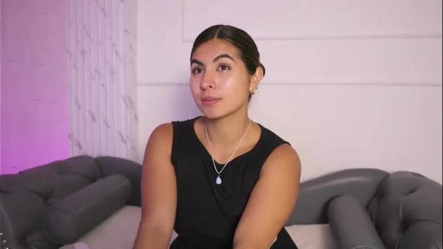 Image 4 of shelleymorell Stream on Chaturbate on 1 month ago