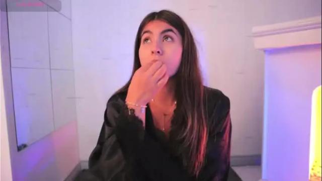 Image 6 of shelleymorell Stream on Chaturbate on 10 days ago