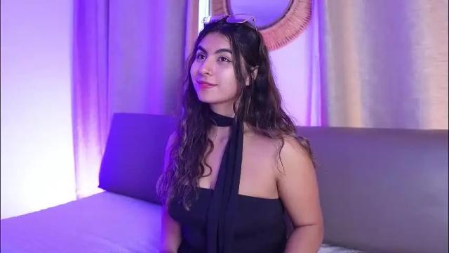 Image 2 of shelleymorell Stream on Chaturbate on 2 months ago