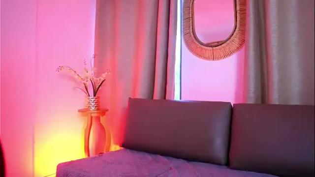 Image 2 of shelleymorell Stream on Chaturbate on 27 days ago