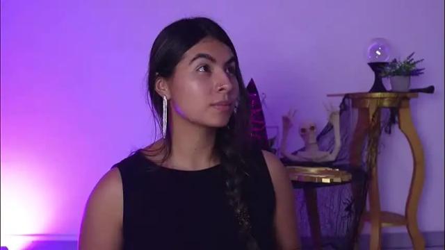 Image 2 of shelleymorell Stream on Chaturbate on 5 days ago