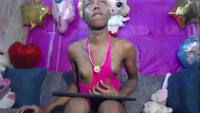 Image 2 of shellmy Stream on Chaturbate on 4 months ago