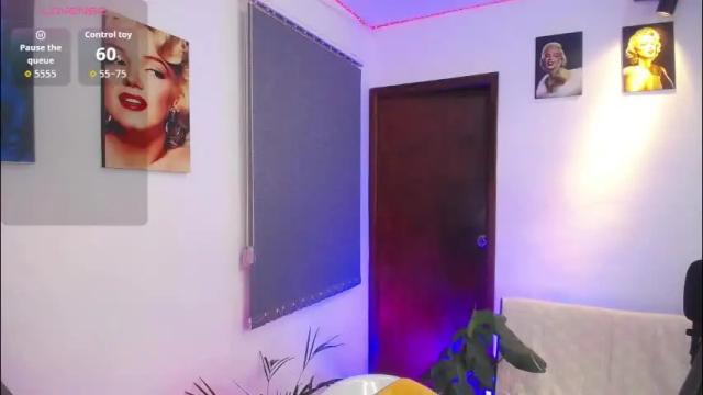 Image 3 of shellsy_hans Stream on Chaturbate on 1 month ago