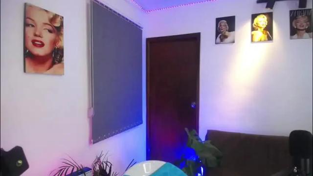 Image 12 of shellsy_hans Stream on Chaturbate on 1 month ago