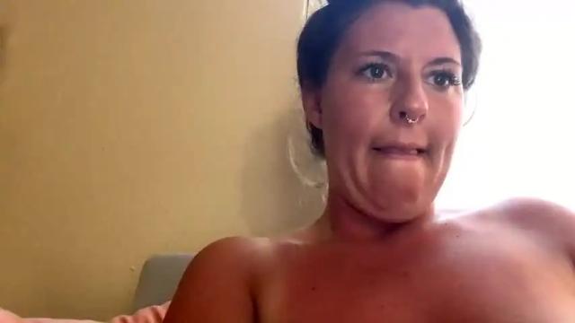 Image 10 of shellxoxoxo Stream on Chaturbate on 15 months ago