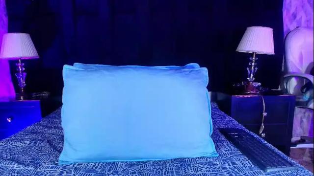 Image 2 of shelsy_loreds Stream on Chaturbate on 1 month ago