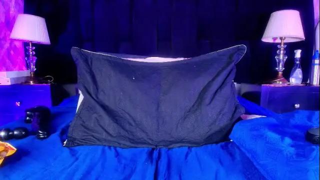 Image 10 of shelsy_loreds Stream on Chaturbate on 1 month ago