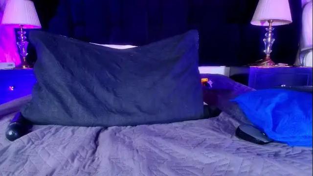 Image 7 of shelsy_loreds Stream on Chaturbate on 1 month ago