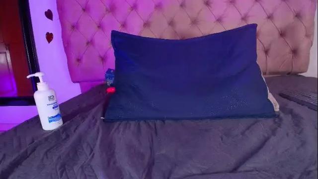Image 8 of shelsy_loreds Stream on Chaturbate on 1 month ago