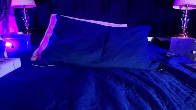 Image 4 of shelsy_loreds Stream on Chaturbate on 22 days ago