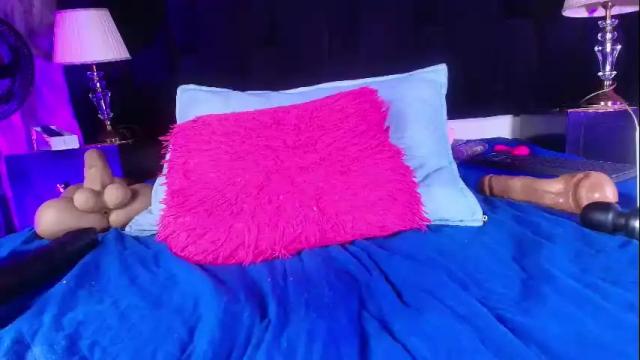 Image 10 of shelsy_loreds Stream on Chaturbate on 18 days ago